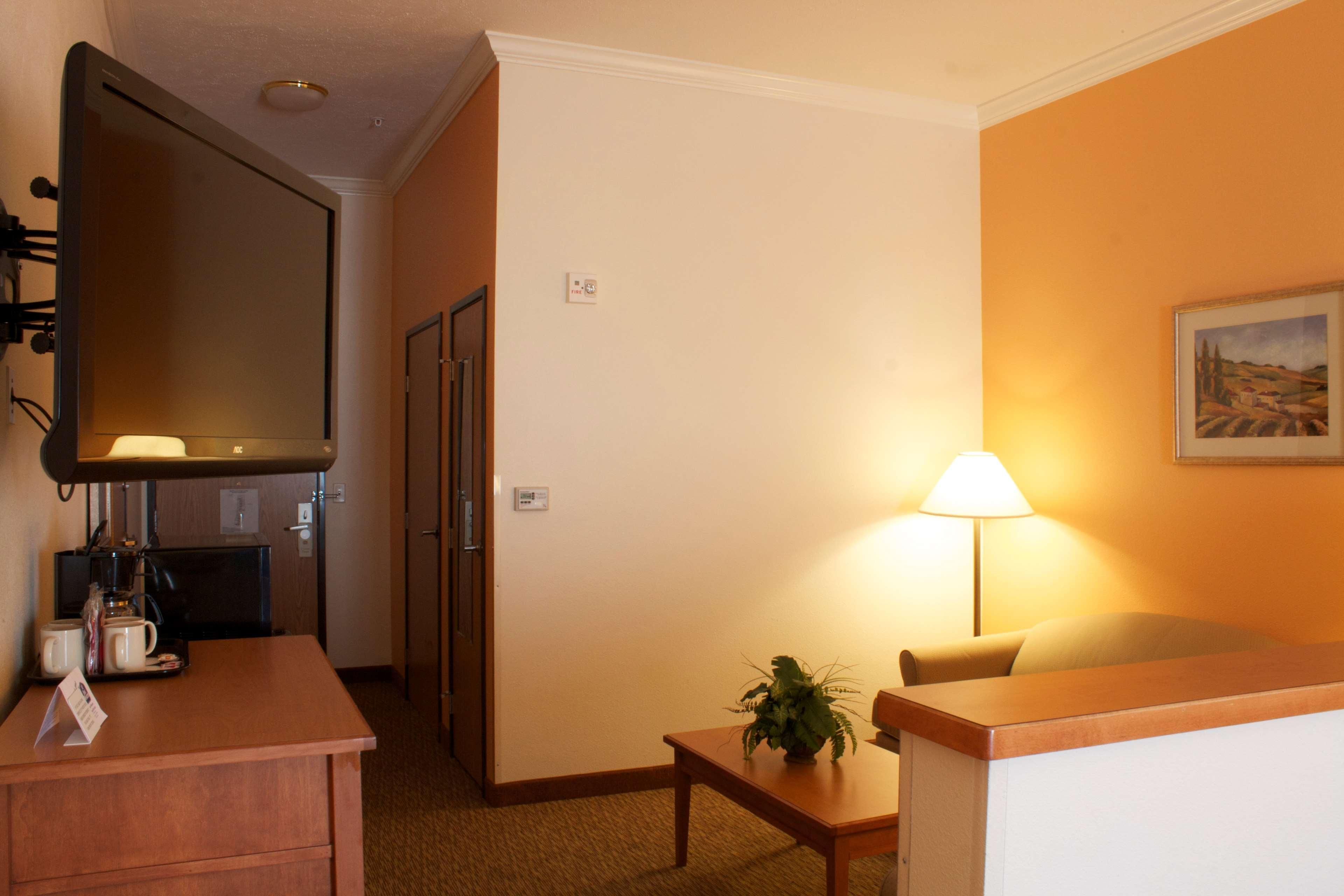 Best Western Plus Grapevine Inn Sunnyside Exterior photo