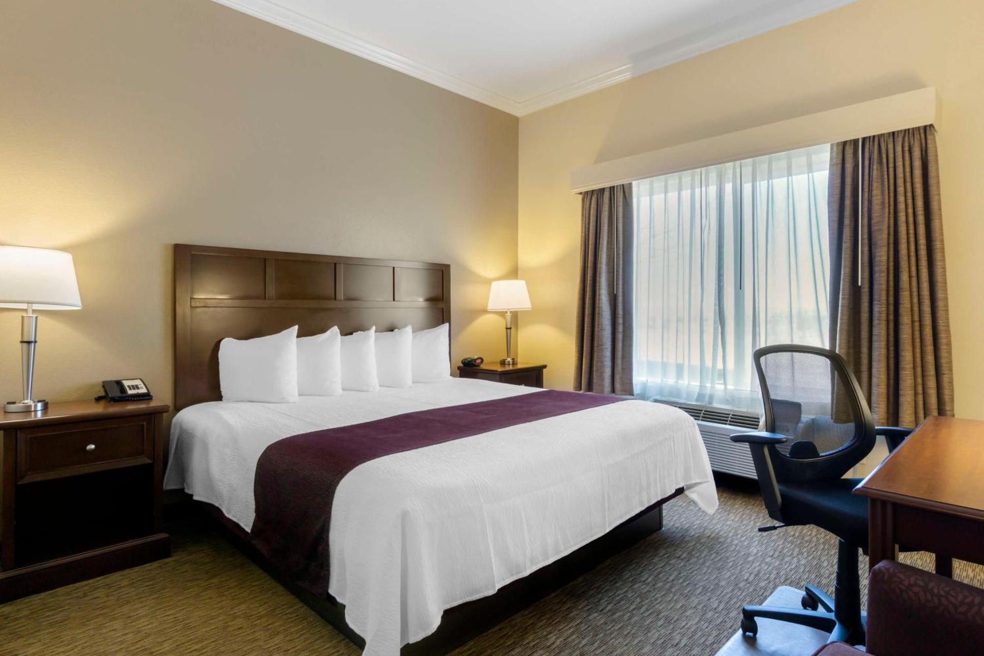 Best Western Plus Grapevine Inn Sunnyside Exterior photo